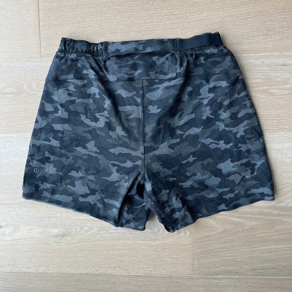 Lululemon Surge Shorts Liner 6" Variegated Mesh Camo Black - Picture 4 of 6
